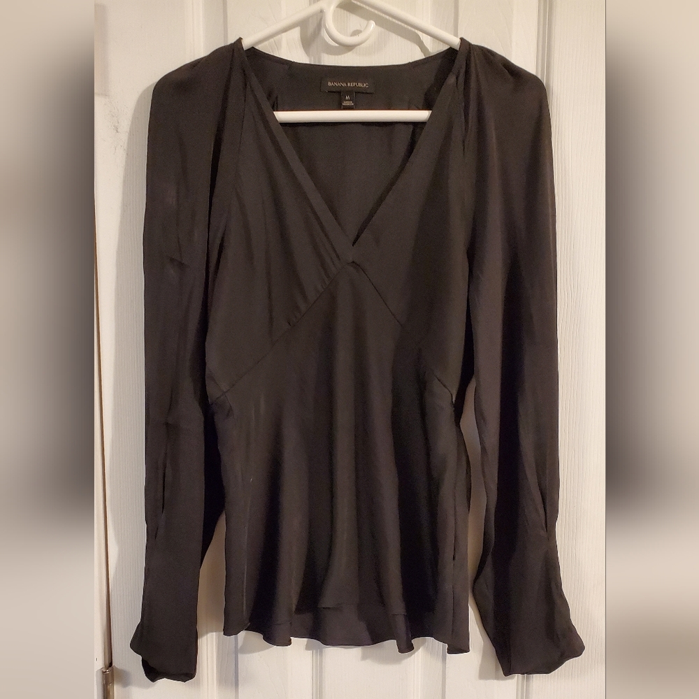 Banana Republic blouse, tailored fit, Size L